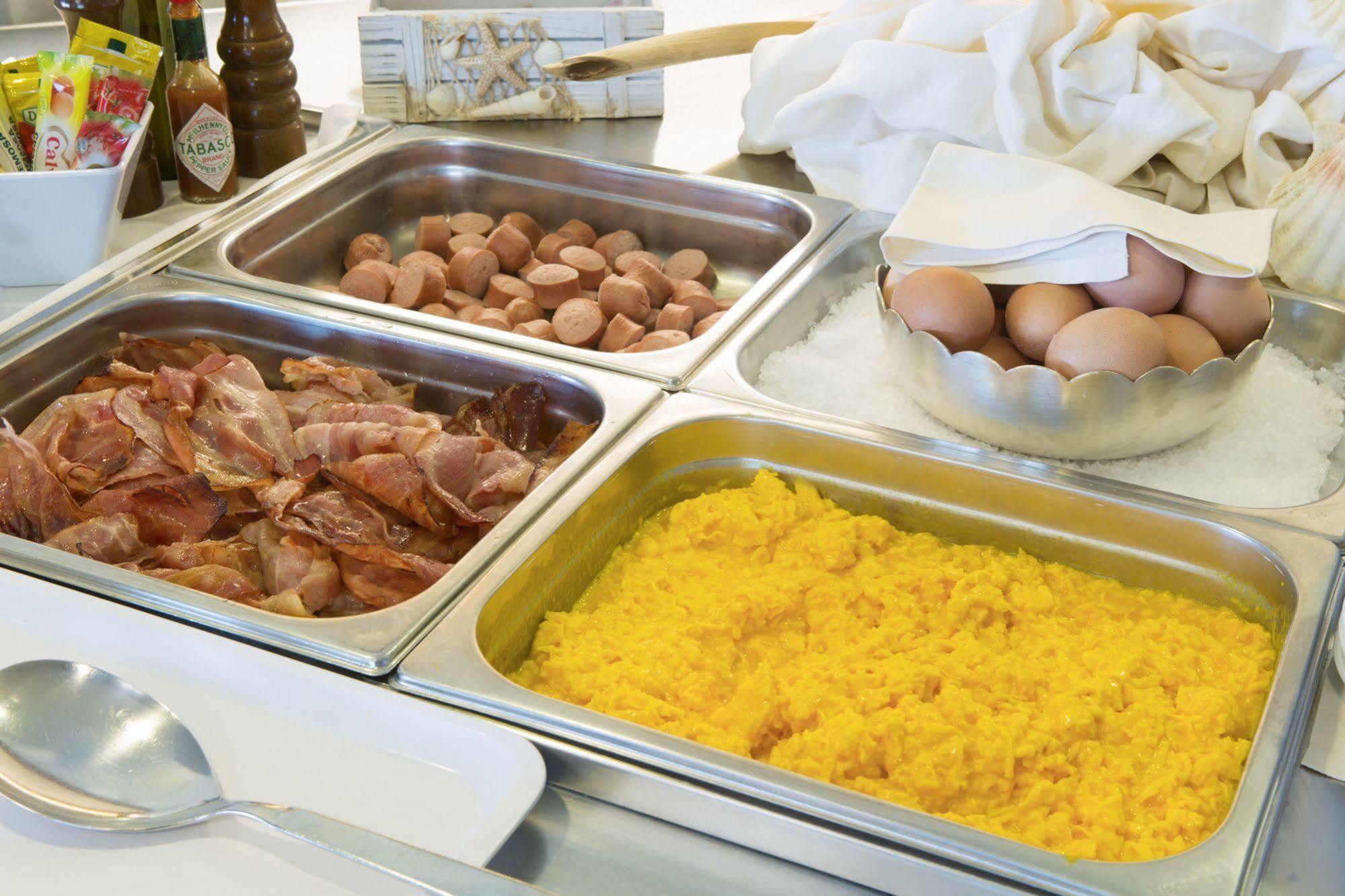 Victoria Frontemare Beach & Spa Hotel Jesolo エクステリア 写真